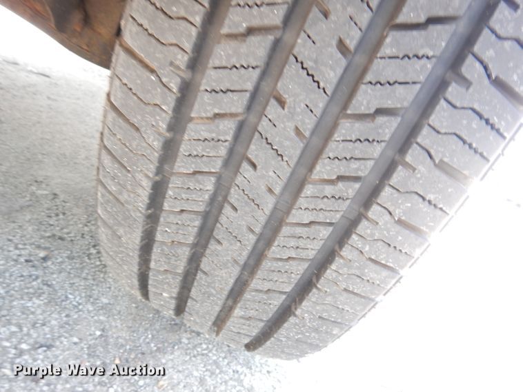 image for item DG0745 2000 Toyota Tundra  pickup truck