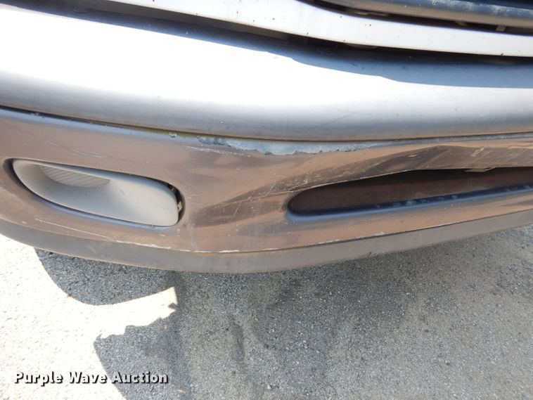 image for item DG0745 2000 Toyota Tundra  pickup truck