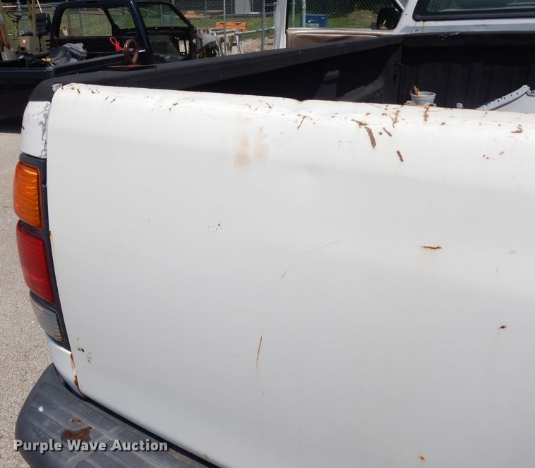 image for item DG0745 2000 Toyota Tundra  pickup truck