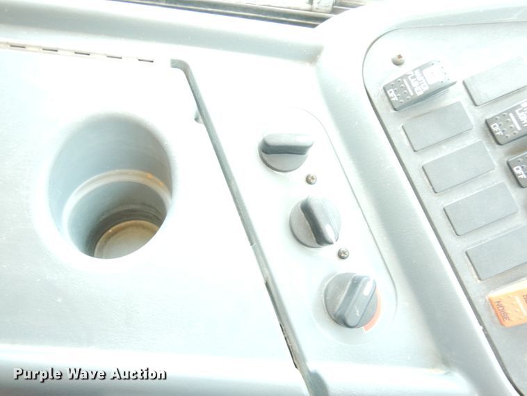 image for item DG0754 2013 International 3000  school bus