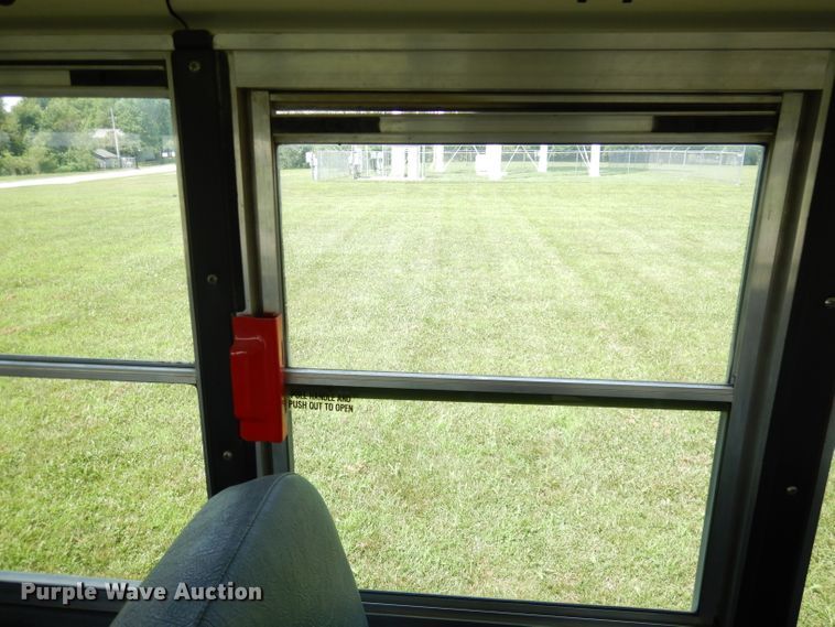 image for item DG0754 2013 International 3000  school bus