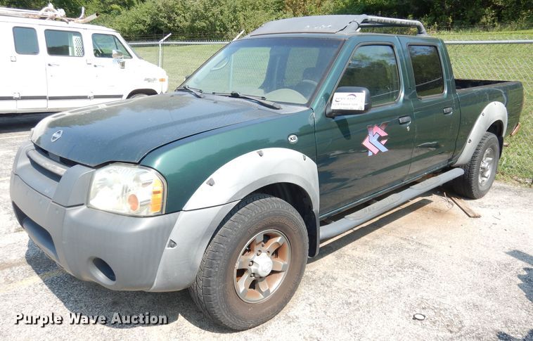 image for item DG0756 2002 Nissan Frontier  Crew Cab pickup truck