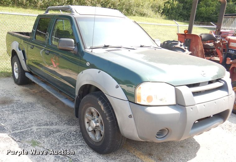 image for item DG0756 2002 Nissan Frontier  Crew Cab pickup truck