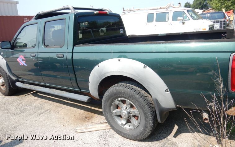 image for item DG0756 2002 Nissan Frontier  Crew Cab pickup truck