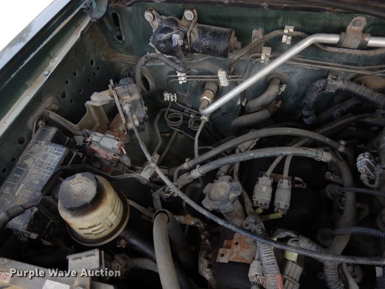 image for item DG0756 2002 Nissan Frontier  Crew Cab pickup truck