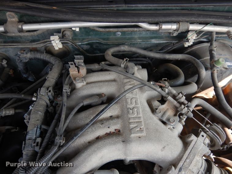 image for item DG0756 2002 Nissan Frontier  Crew Cab pickup truck