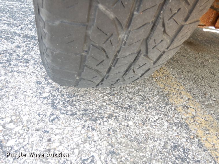 image for item DG0756 2002 Nissan Frontier  Crew Cab pickup truck