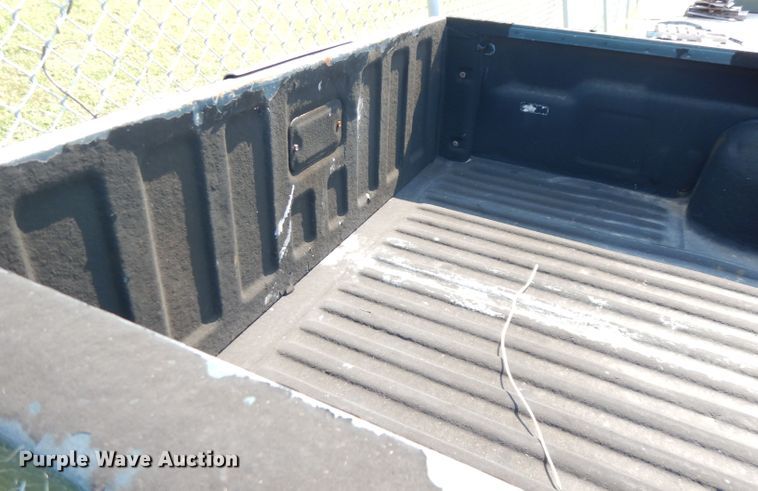 image for item DG0756 2002 Nissan Frontier  Crew Cab pickup truck