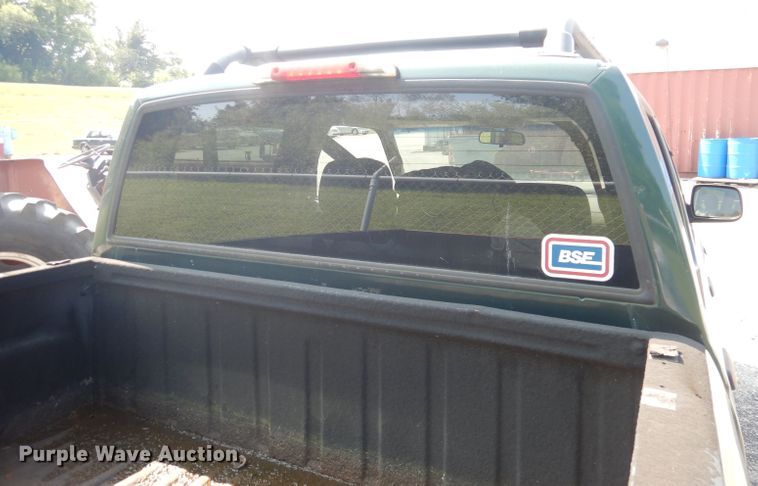 image for item DG0756 2002 Nissan Frontier  Crew Cab pickup truck