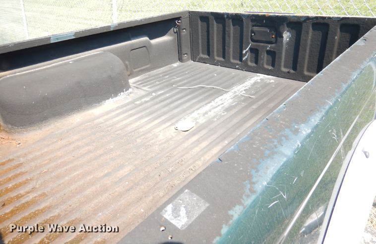 image for item DG0756 2002 Nissan Frontier  Crew Cab pickup truck