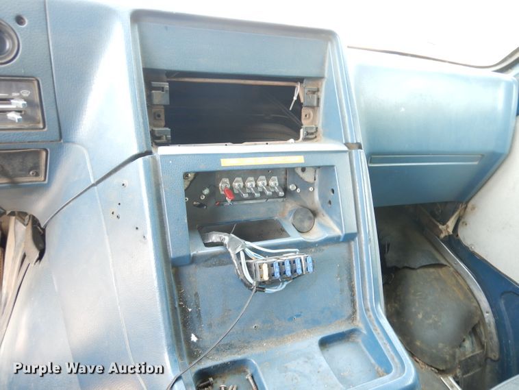 image for item DG0757 1988 Chevrolet G30  delivery truck