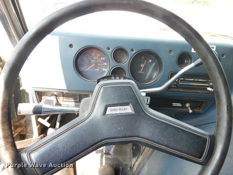 image for item DG0757 1988 Chevrolet G30  delivery truck