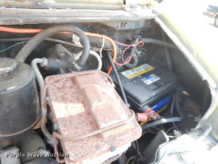 image for item DG0757 1988 Chevrolet G30  delivery truck