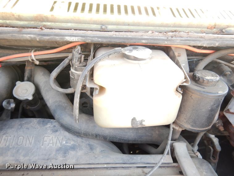 image for item DG0757 1988 Chevrolet G30  delivery truck