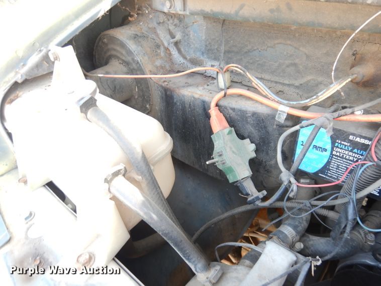 image for item DG0757 1988 Chevrolet G30  delivery truck