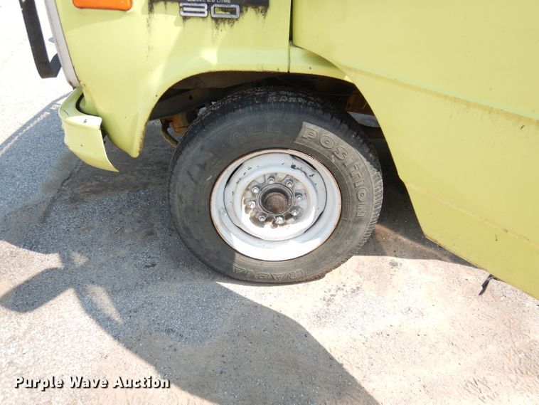 image for item DG0757 1988 Chevrolet G30  delivery truck