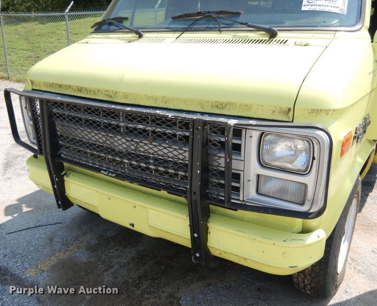 image for item DG0757 1988 Chevrolet G30  delivery truck