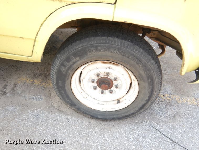 image for item DG0757 1988 Chevrolet G30  delivery truck