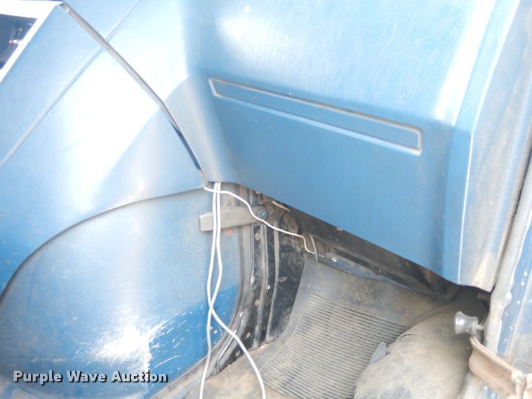 image for item DG0757 1988 Chevrolet G30  delivery truck