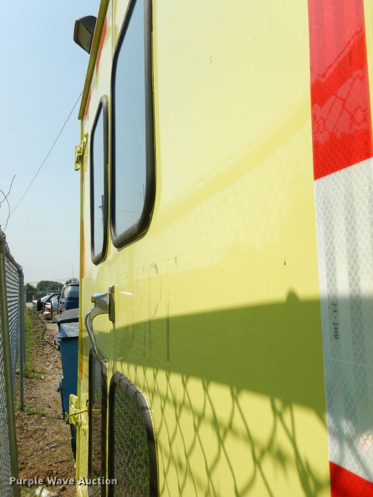 image for item DG0757 1988 Chevrolet G30  delivery truck