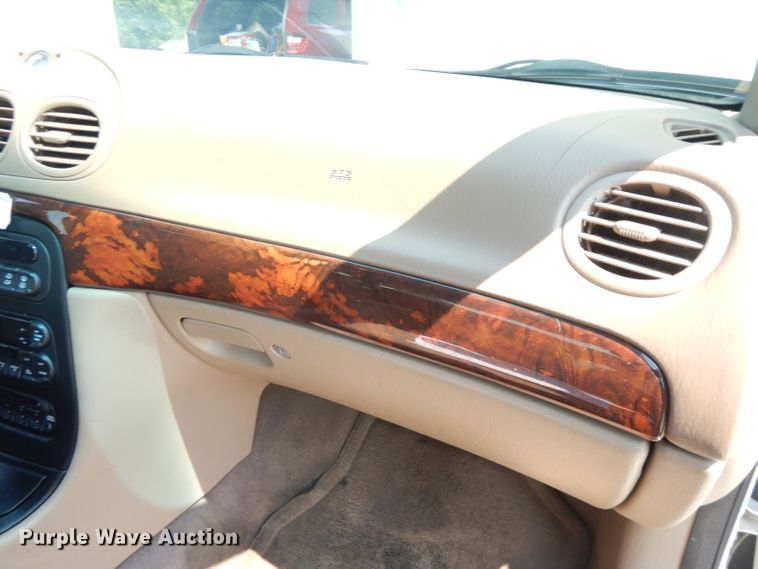 image for item DG0758 2003 Chrysler Concorde Limited