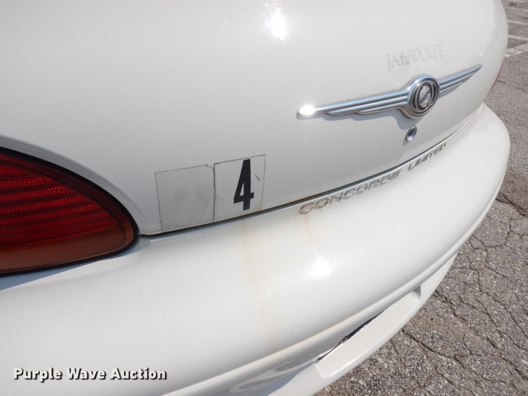 image for item DG0758 2003 Chrysler Concorde Limited