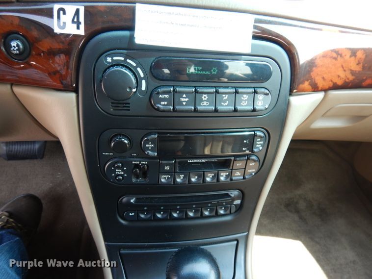 image for item DG0758 2003 Chrysler Concorde Limited