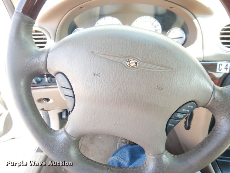 image for item DG0758 2003 Chrysler Concorde Limited