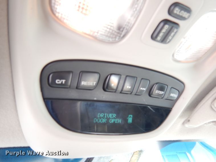 image for item DG0758 2003 Chrysler Concorde Limited