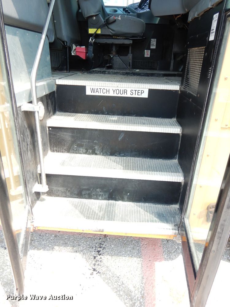 image for item DG0769 2008 International 3000  school bus