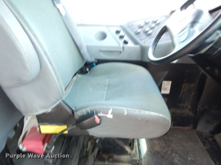 image for item DG0769 2008 International 3000  school bus