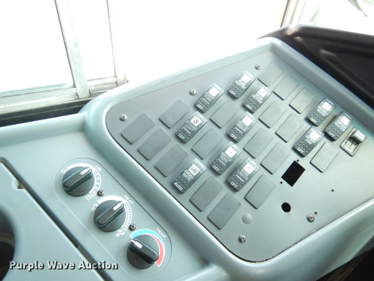 image for item DG0769 2008 International 3000  school bus