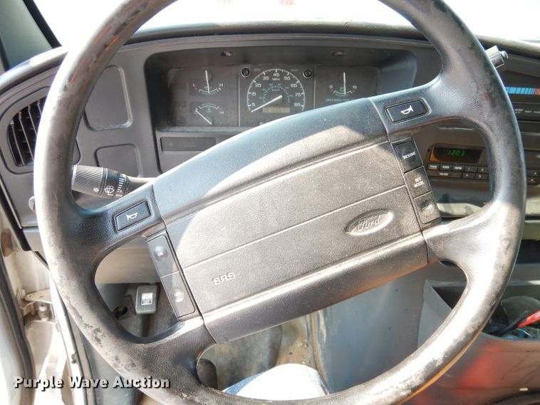 image for item DG0771 1994 Ford E150  van