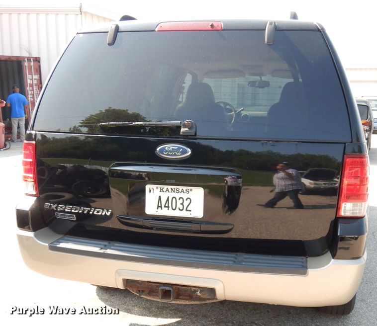 image for item DG0773 2006 Ford Expedition  SUV