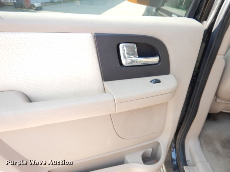 image for item DG0773 2006 Ford Expedition  SUV