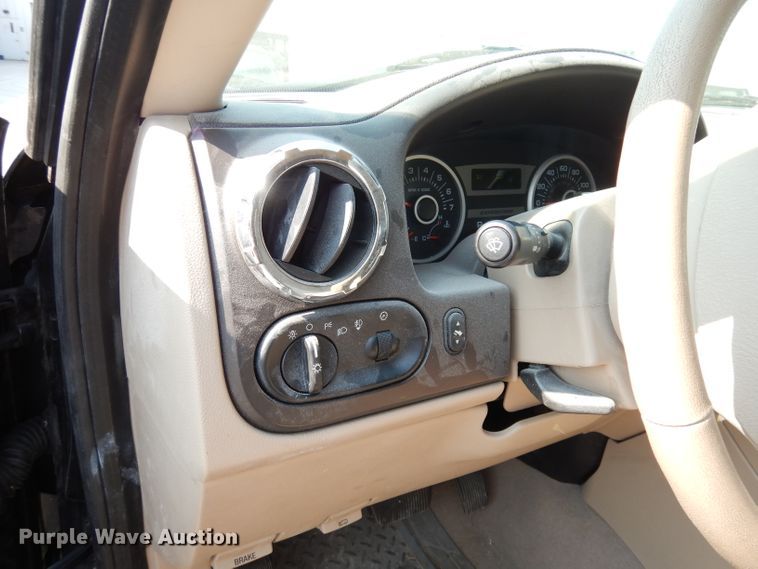 image for item DG0773 2006 Ford Expedition  SUV
