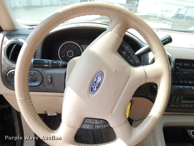 image for item DG0773 2006 Ford Expedition  SUV