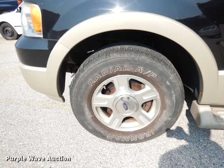 image for item DG0773 2006 Ford Expedition  SUV
