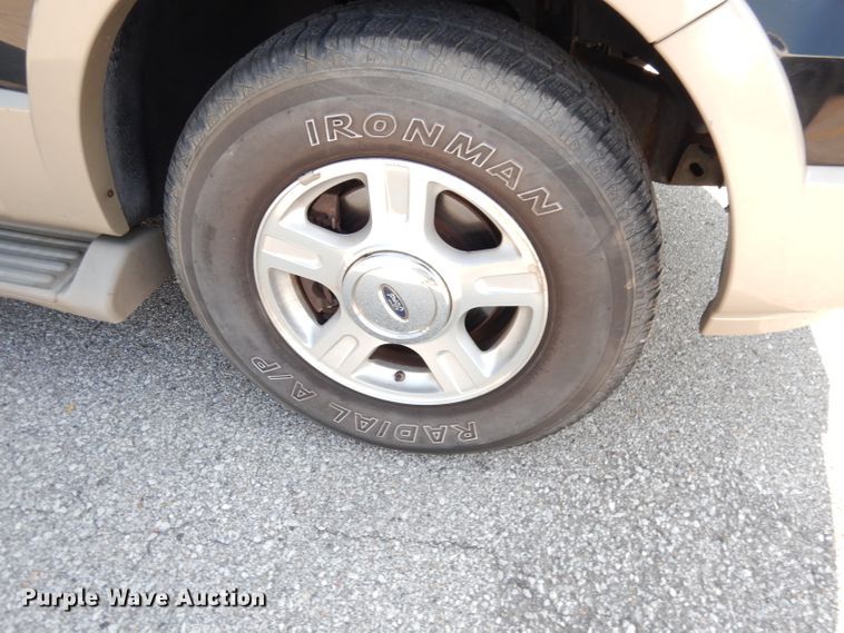 image for item DG0773 2006 Ford Expedition  SUV