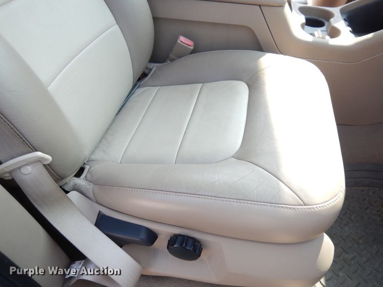 image for item DG0773 2006 Ford Expedition  SUV
