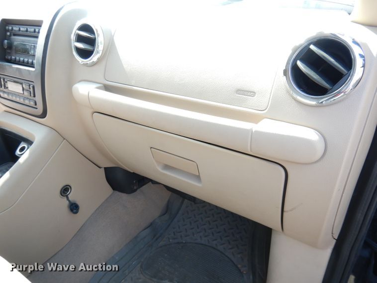 image for item DG0773 2006 Ford Expedition  SUV