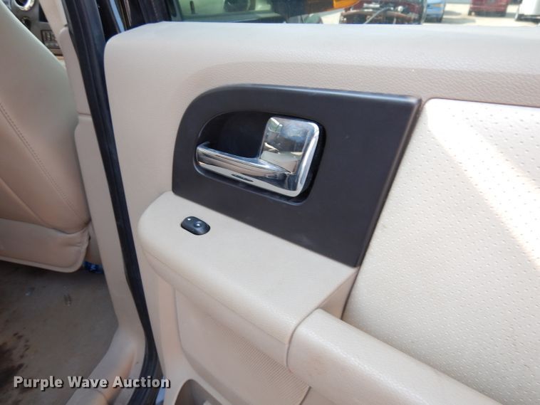 image for item DG0773 2006 Ford Expedition  SUV
