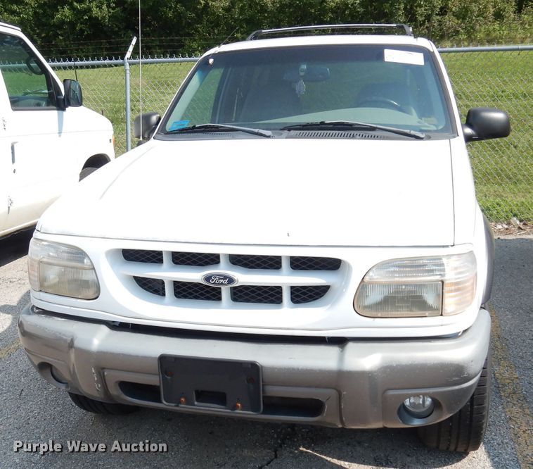 image for item DG0774 1999 Ford Explorer  SUV