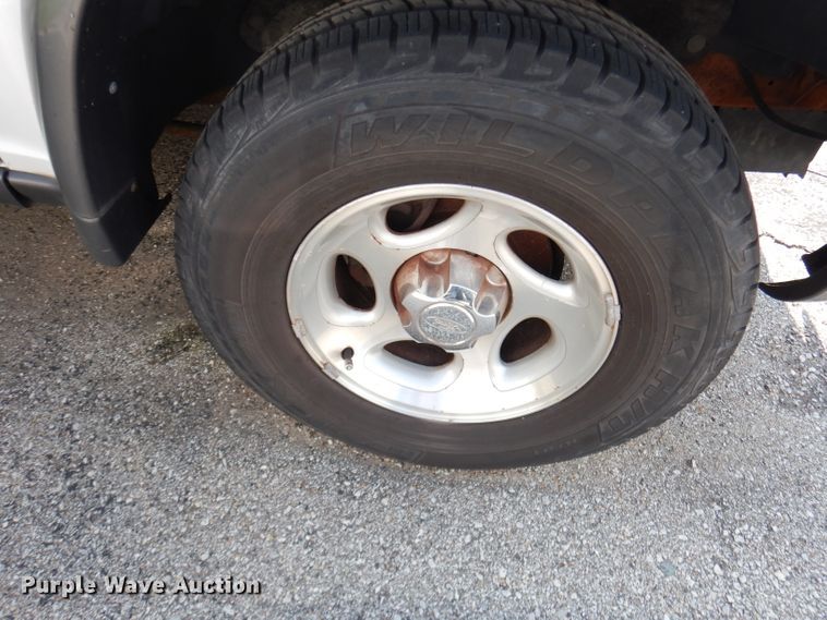 image for item DG0774 1999 Ford Explorer  SUV