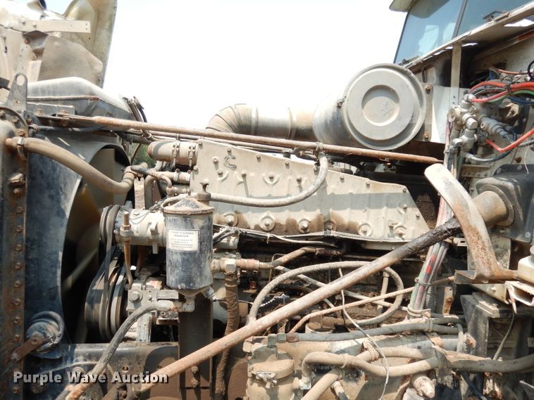 image for item DG0775 1989 Freightliner FLD120  dump truck