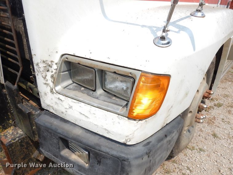 image for item DG0775 1989 Freightliner FLD120  dump truck