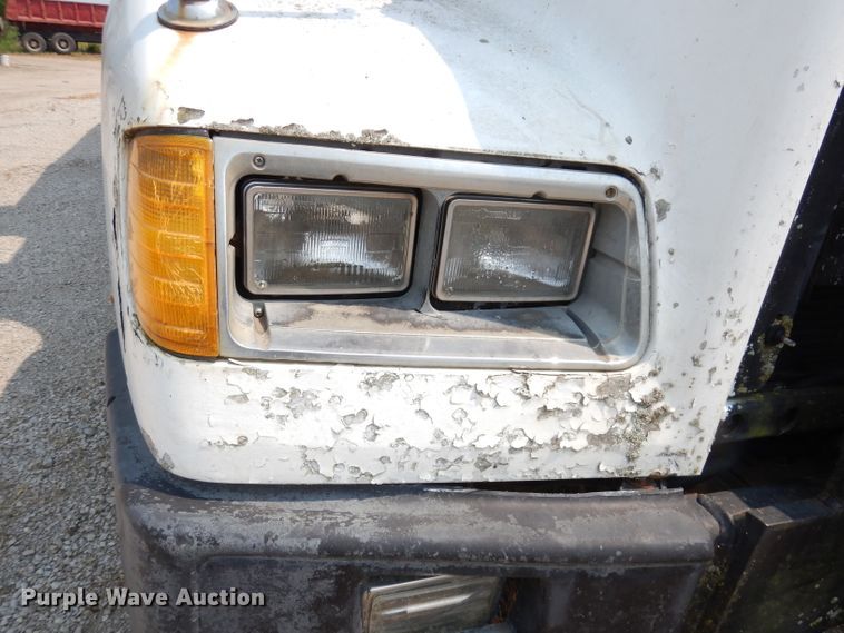 image for item DG0775 1989 Freightliner FLD120  dump truck