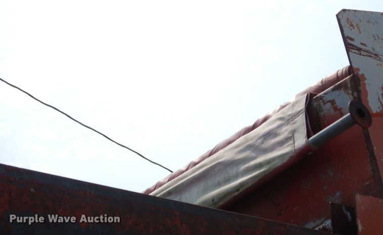 image for item DG0775 1989 Freightliner FLD120  dump truck