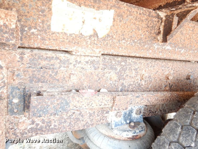 image for item DG0775 1989 Freightliner FLD120  dump truck