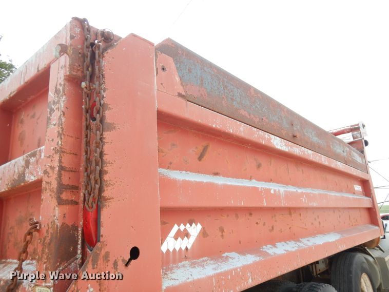 image for item DG0775 1989 Freightliner FLD120  dump truck